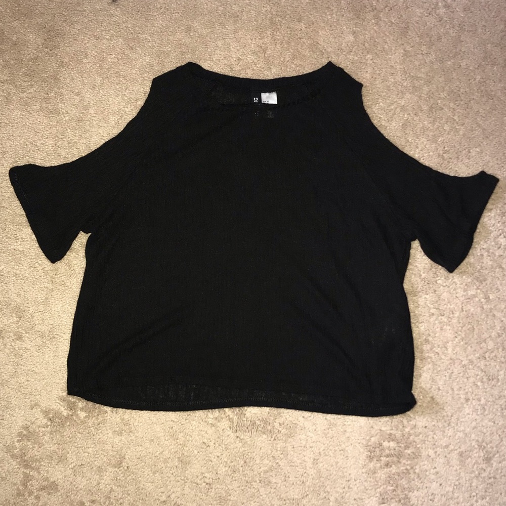 black cold shoulder shirt
